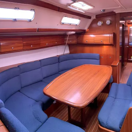 Emotional Experiences Sailing Boat Hostel *