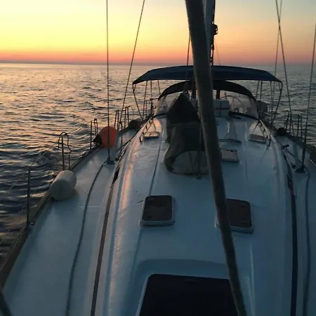 Emotional Experiences Sailing Boat Hostel Venice